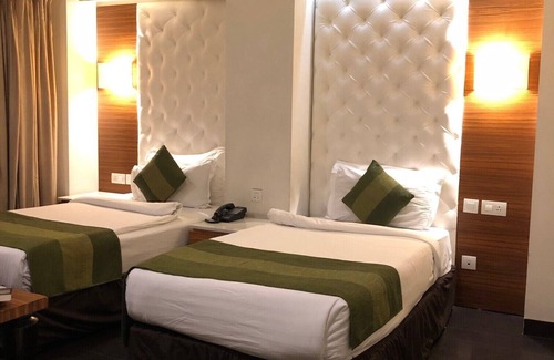 Greater Kailash Hotel | Hotel Ivory 32