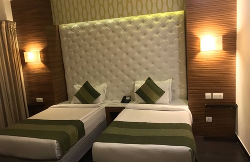 Greater Kailash Hotel | Hotel Ivory 32