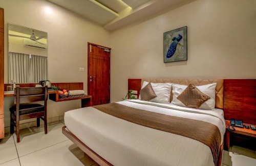 Mysore Hotel | Hotel J N Stay Mysore - 12 Minutes to Mysore Palace