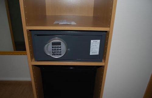 Innri-Njarthvik Hotel | Hotel Jazz - By Keflavik Airport - Reykjavik - Iceland