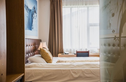 Innri-Njarthvik Hotel | Hotel Jazz