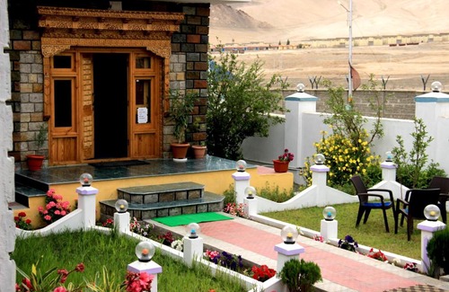 Leh Hotel | Hotel Jeevanam Villa