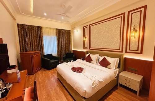 Jalandhar Hotel | Hotel Kamal Palace