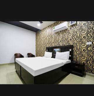Ludhiana Hotel | Hotel king crown