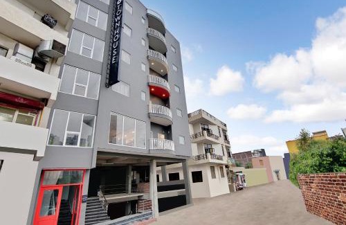 Vasant Vihar Hotel | Hotel King plaza Near Delhi Airport