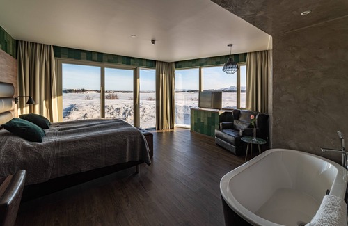 Kopavogur Hotel | Hotel Kriunes - A city hotel by the lake