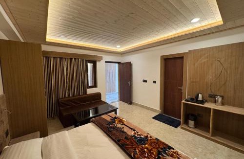 Badrinath Hotel | Hotel Kuber Palace Badrinath