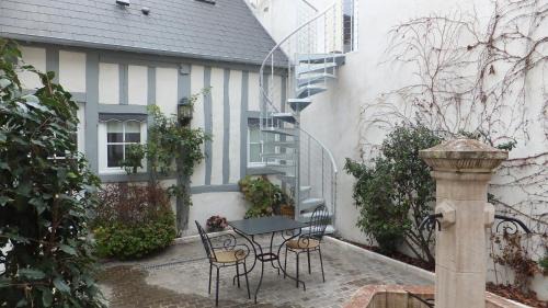 Sully-sur-Loire Hotel | Hotel La Closeraie