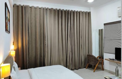 Chhatarpur Hotel | Hotel Lakeview
