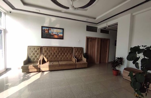 Chhatarpur Hotel | Hotel Lakeview