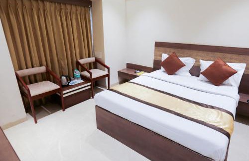 Shirdi Hotel | Hotel Laxmibai Palace- Only 300 miter from Sai Baba Temple!
