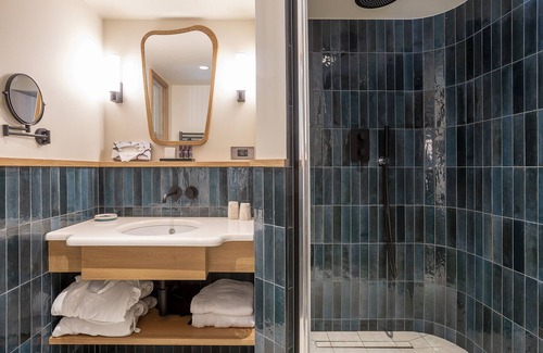 Biarritz City Centre Hotel | Hotel Le Café de Paris