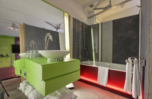 Charleville-Mezieres Hotel | Hotel Le Dormeur du Val