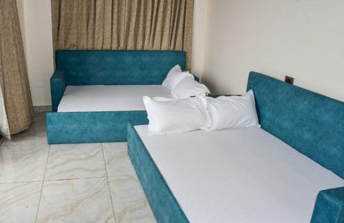 Lansdowne Hotel | Hotel Le Osh Lansdowne - 500m from Bhulla Lake and Free Live Music on Weekends