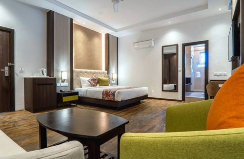 Tehri Hotel | Hotel Le ROI Lake View koti