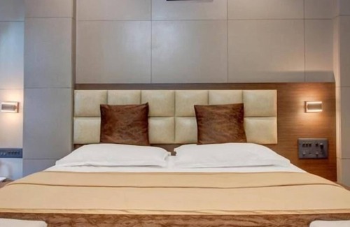 Kalyan Hotel | Hotel Leela