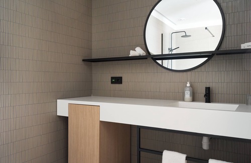 Haaleiti Hotel | Hotel Lotus