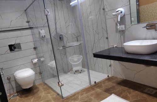 Amritsar Hotel | Hotel Luxurio - In-House Barista Cafe, Near Golden Temple Amritsar
