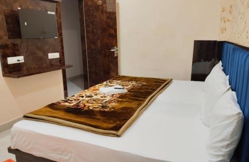 Mathura Hotel | Hotel Madhavam Inn