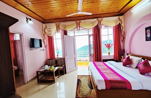 Kandaghat Hotel | Hotel Madhuvan