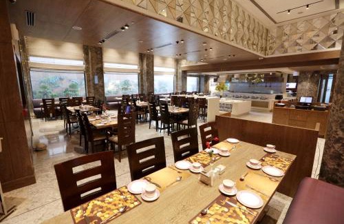 Varanasi Hotel | Hotel Madin