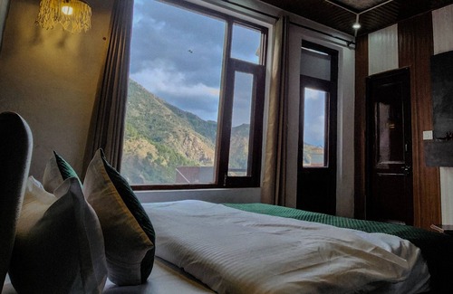 Bhagsu Nag Hotel | Hotel Mahadev