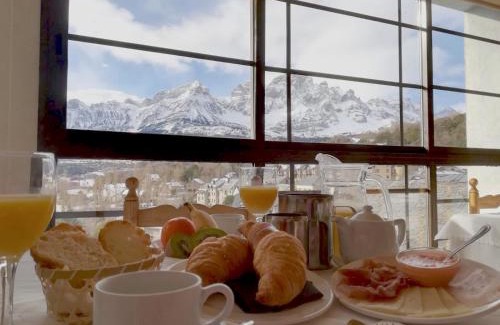 Tramacastilla de Tena Hotel | Hotel Mariana