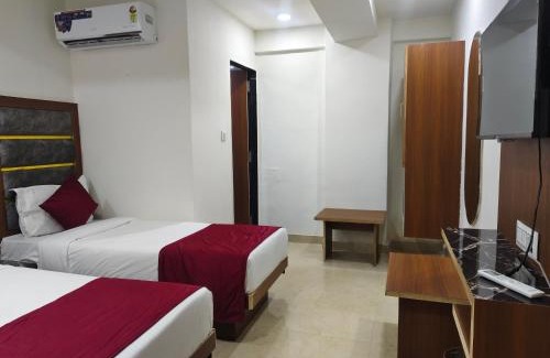 Ahmedabad Hotel | Hotel MARUTI R Drive Inn Road