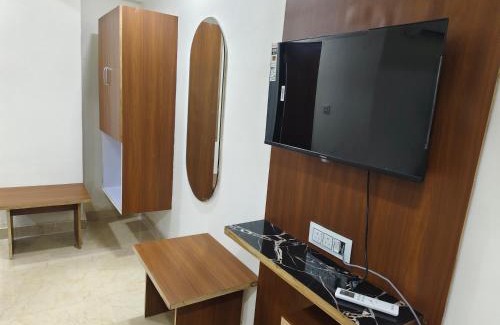 Ahmedabad Hotel | Hotel MARUTI R Drive Inn Road