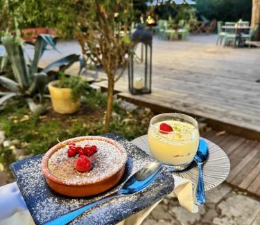 Costieres Hotel | Hotel Mas De Galoffre