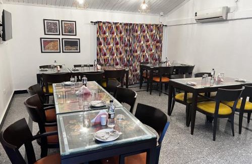 Brein Hotel | HOTEL METROPOLIS SRINAGAR