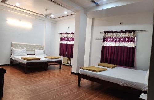 Lake Swaroop Sagar Hotel | Hotel Mewar Darshan