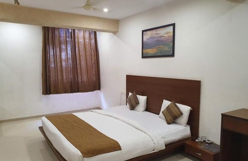 Rao Colony Hotel | Hotel Montana NX