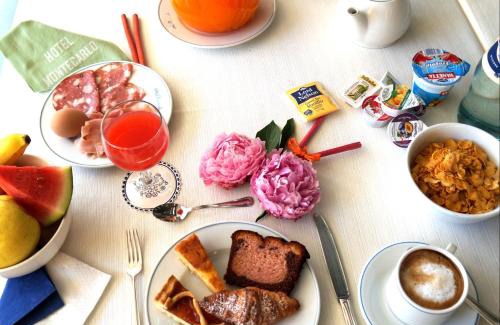 Chianciano Terme Hotel | Hotel Montecarlo