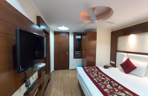 Mallital Hotel | Hotel Moon Nainital - A Luxury Collection - Parking and Lift Facilities - Best Selling