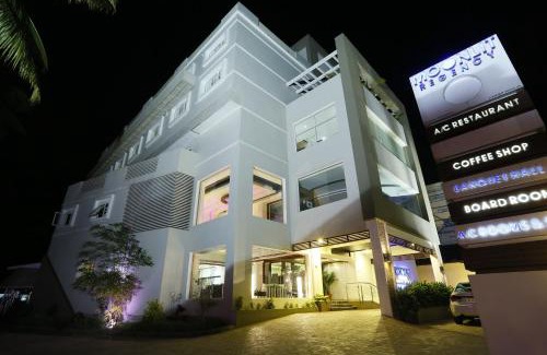 Thodupuzha Hotel | Hotel Moonlit Regency