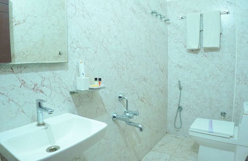 Tirupati Hotel | Hotel Mountview Comforts