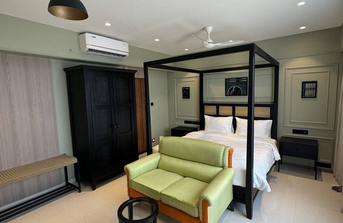 Malad West Hotel | HOTEL MUMBAI HOUSE VALNAI MALAD
