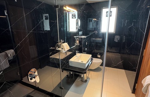 Malad West Hotel | HOTEL MUMBAI HOUSE VALNAI MALAD