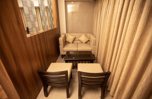Mumbai Hotel | Hotel Naaz Executive Near T2 Airport