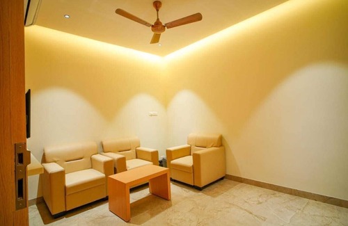 Palani Hotel | Hotel Nakshathra - A Royal Stay