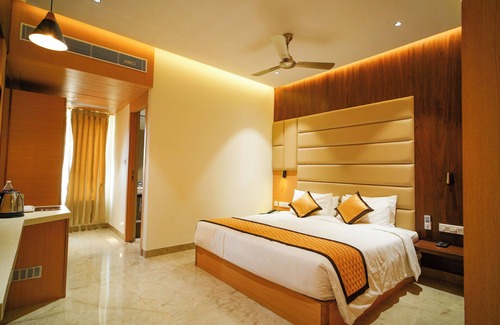 Palani Hotel | Hotel Nakshathra - A Royal Stay