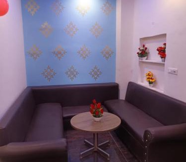 Chhatarpur Hotel | Hotel NP International - Couple Friendly Stay In Govindpuri Metro