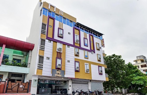 Kota Hotel | Hotel O Eleven Hotel & Banquet