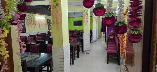 Faizabad Hotel | Hotel O Siya Ji Palace Guest House And Restaurant