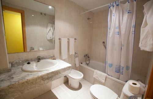 Almunecar Hotel | Hotel Olas de Almuñécar