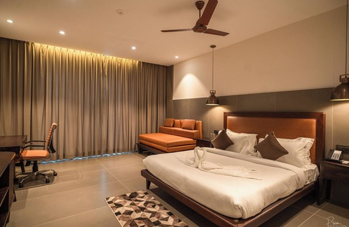 Raipur Hotel | Hotel Omaya Garden