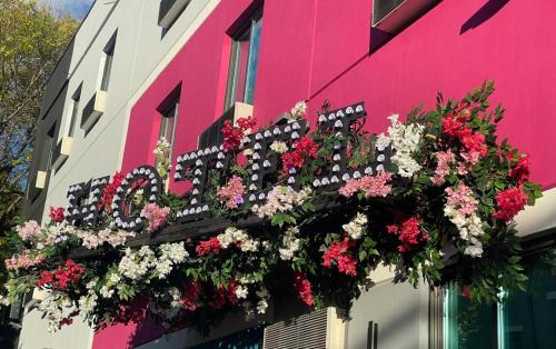 Baychester Hotel | Hotel OPUS Bronx Near Bay Plaza Mall
