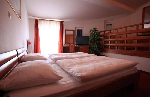 Klenovnik House | Hotel Orion - Double Room with Mountain View 4