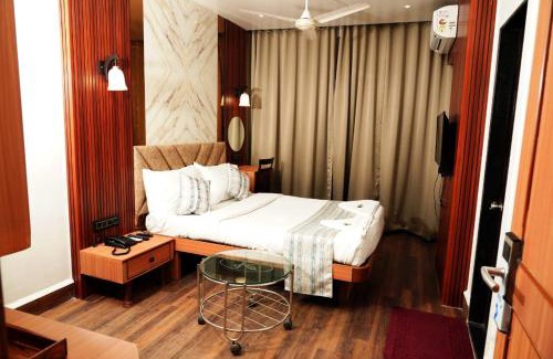 Central Pune Apartment | Hotel Padma Krishna